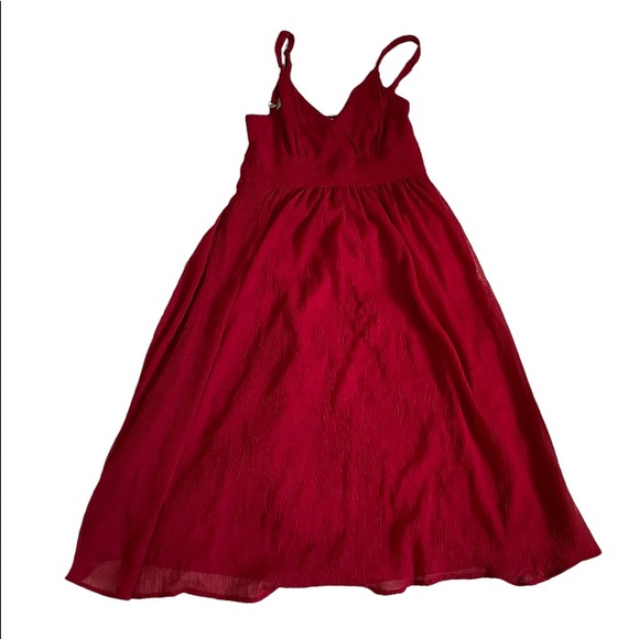 Smart Set red flowy dress - Picture 3 of 12